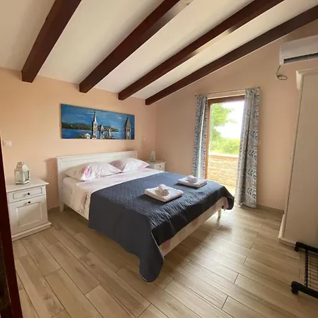 Stancija Marusi Tatil Evi Peruški