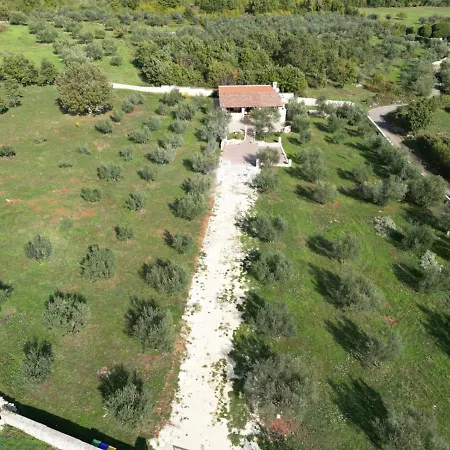 Stancija Marusi Feriehus *