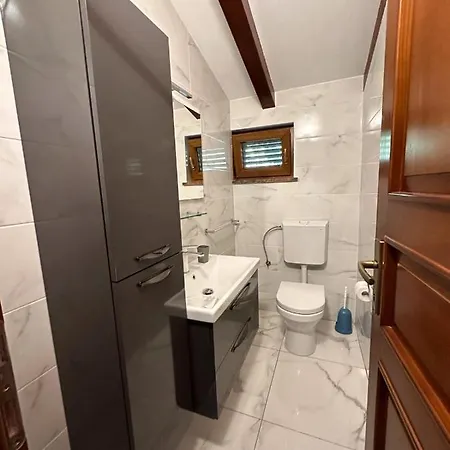 Stancija Marusi Holiday home Peruski