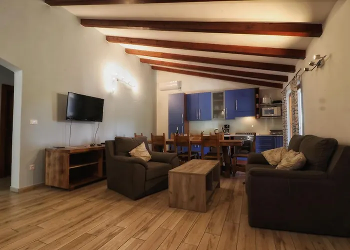 Stancija Marusi Feriehus Peruški