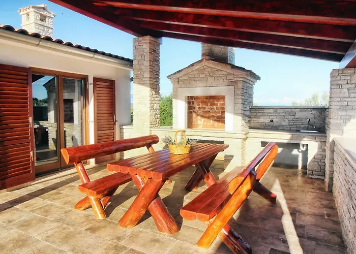 Stancija Marusi Feriehus Peruški